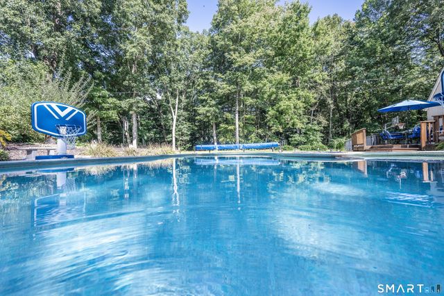 10 Wexford Lane, Cromwell, CT 06416