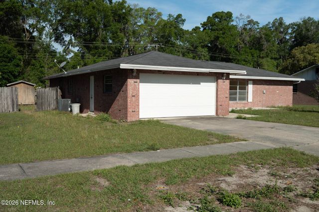 190 MANGO Drive, Palatka, FL 32177
