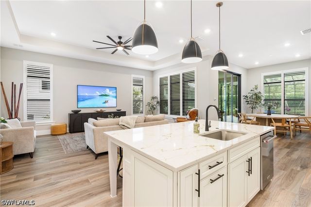 9557 Caymas TER, Naples, FL 34114