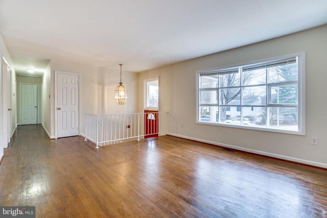 13636 GREENWOOD DR, Woodbridge, VA 22193