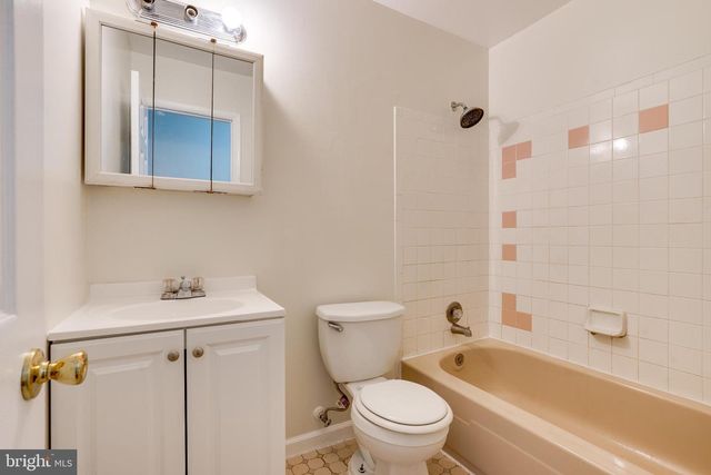 13636 GREENWOOD DR, Woodbridge, VA 22193