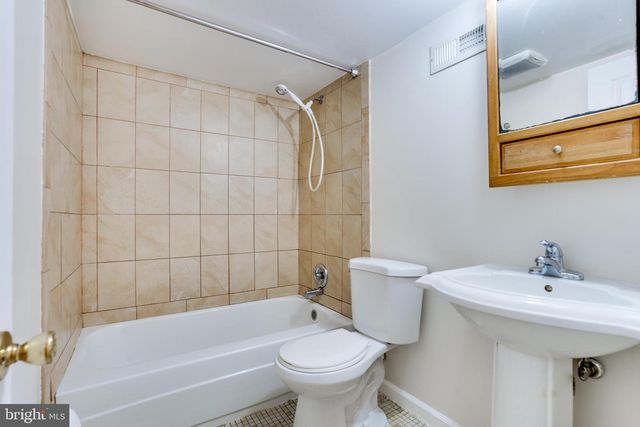 13636 GREENWOOD DR, Woodbridge, VA 22193