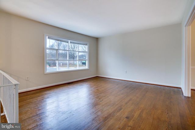 13636 GREENWOOD DR, Woodbridge, VA 22193