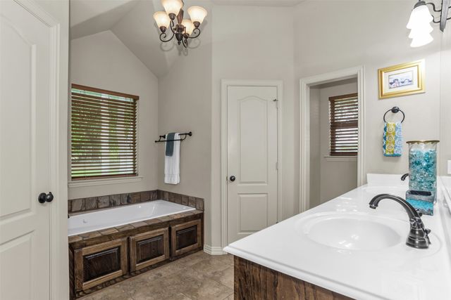 132 Nicole Lane, Weatherford, TX 76087