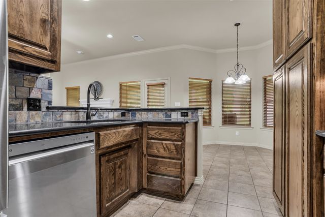 132 Nicole Lane, Weatherford, TX 76087