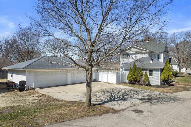 602 E Exchange Street, Brodhead, WI 53520