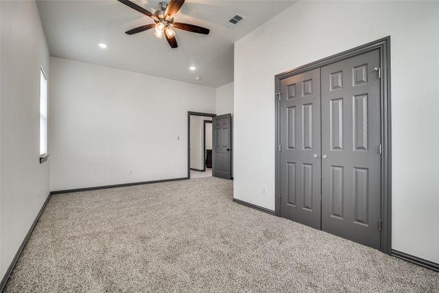 705 Lakeland Drive, West Tawakoni, TX 75474