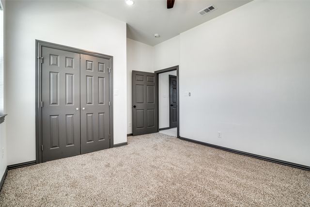 705 Lakeland Drive, West Tawakoni, TX 75474