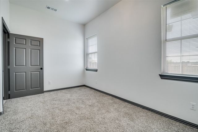 705 Lakeland Drive, West Tawakoni, TX 75474