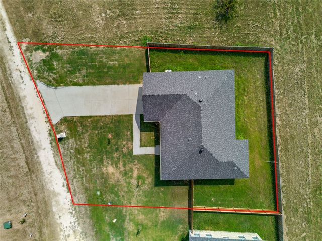 705 Lakeland Drive, West Tawakoni, TX 75474