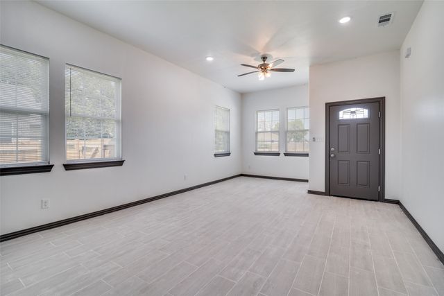 705 Lakeland Drive, West Tawakoni, TX 75474