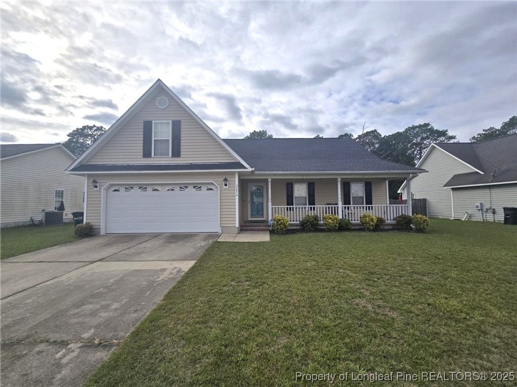 2656 Daniel Boone Lane, Hope Mills, NC 28348