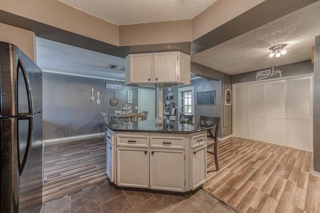 1209 Lynn Street, Weatherford, TX 76086