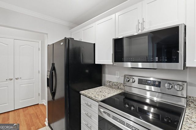3475 Oak Valley Road NE 950, Atlanta, GA 30326