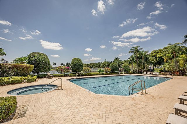 18687 Sea Turtle Lane, Boca Raton, FL 33498