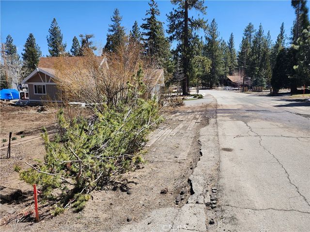 627 Cienega Road, Big Bear Lake, CA 92315