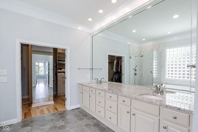 8079 Heyward Drive, Indianapolis, IN 46250