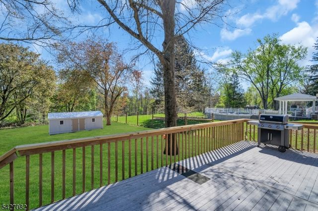 42 Crest Dr, Bernards Twp., NJ 07920