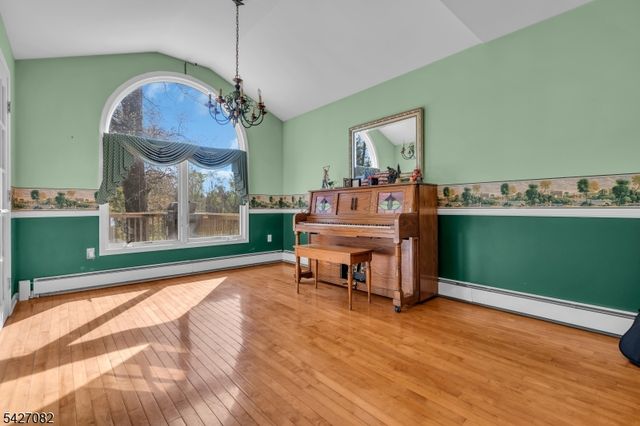42 Crest Dr, Bernards Twp., NJ 07920