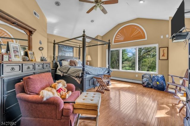42 Crest Dr, Bernards Twp., NJ 07920