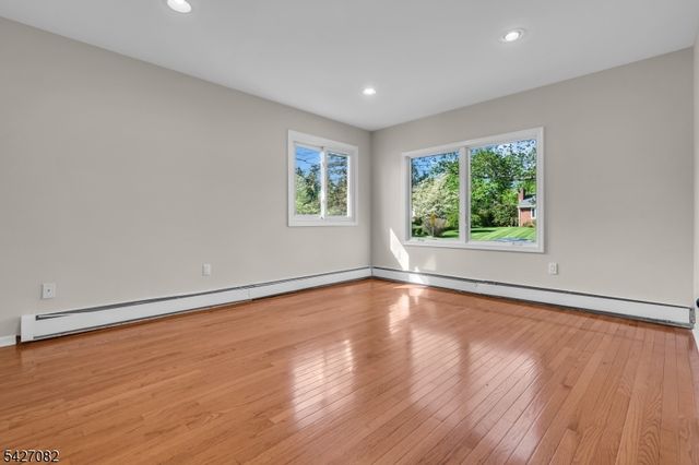 42 Crest Dr, Bernards Twp., NJ 07920