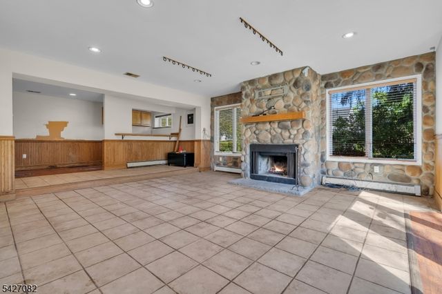 42 Crest Dr, Bernards Twp., NJ 07920