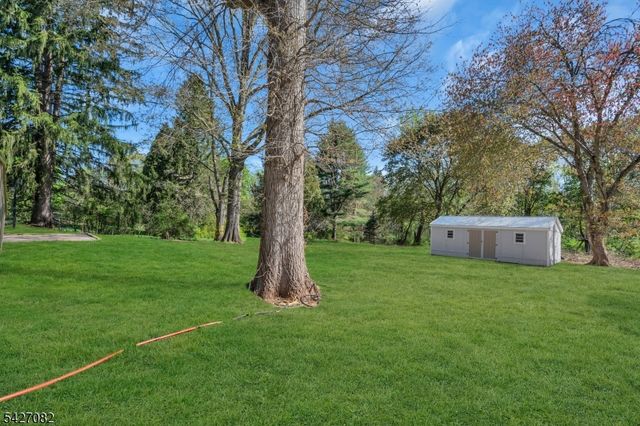 42 Crest Dr, Bernards Twp., NJ 07920
