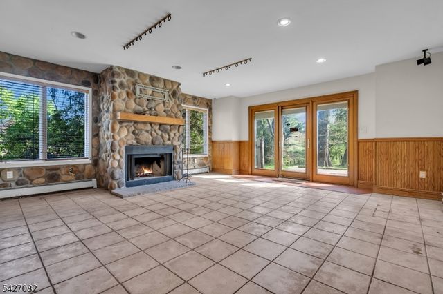 42 Crest Dr, Bernards Twp., NJ 07920