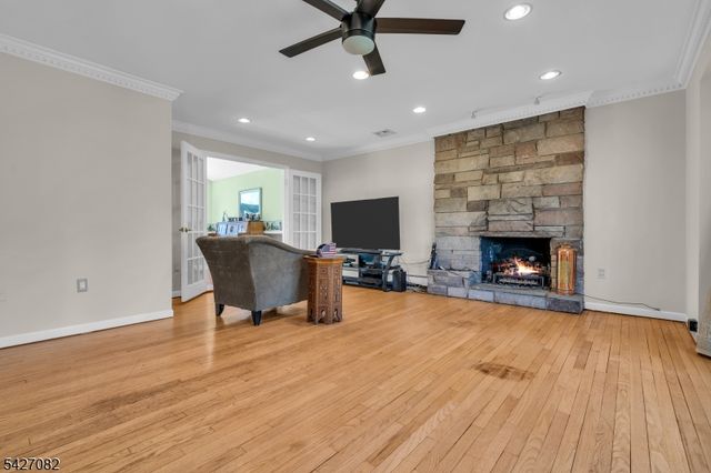 42 Crest Dr, Bernards Twp., NJ 07920