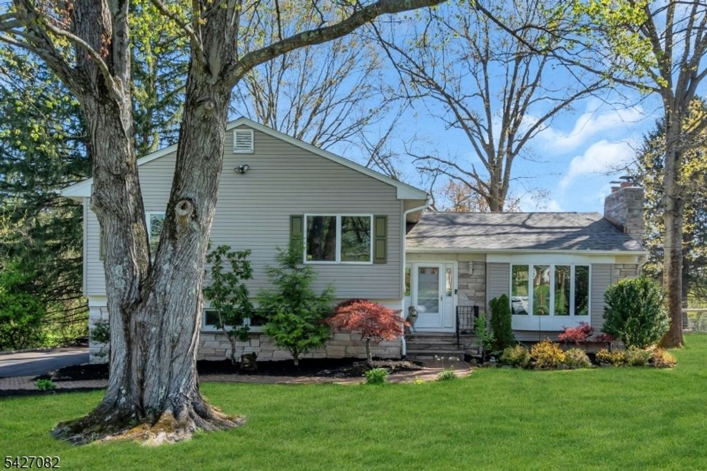 42 Crest Dr, Bernards Twp., NJ 07920