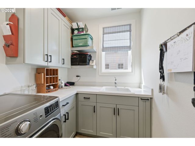 3497 QUAIL MEADOW Way, Eugene, OR 97408