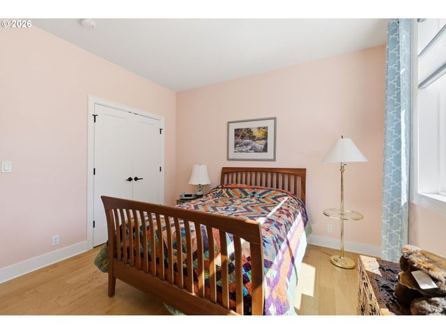 3497 QUAIL MEADOW Way, Eugene, OR 97408