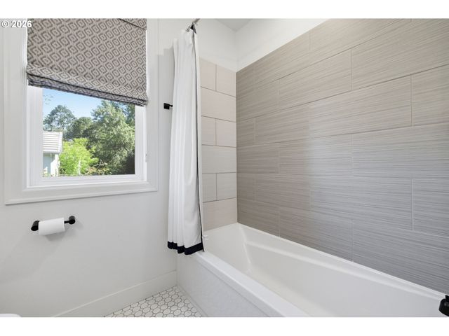 3497 QUAIL MEADOW Way, Eugene, OR 97408