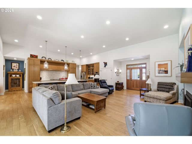 3497 QUAIL MEADOW Way, Eugene, OR 97408