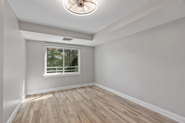 487 Place Ln 487, Woburn, MA 01801