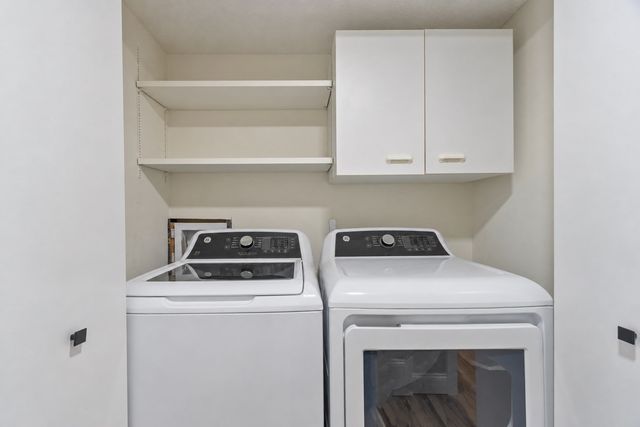 487 Place Ln 487, Woburn, MA 01801