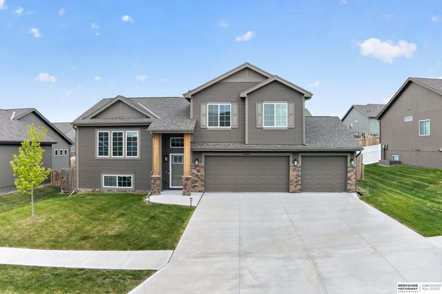 9315 S 179th Street, Omaha, NE 68136