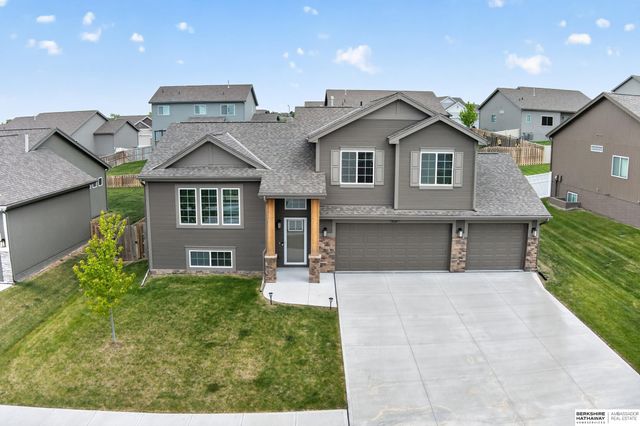 9315 S 179th Street, Omaha, NE 68136