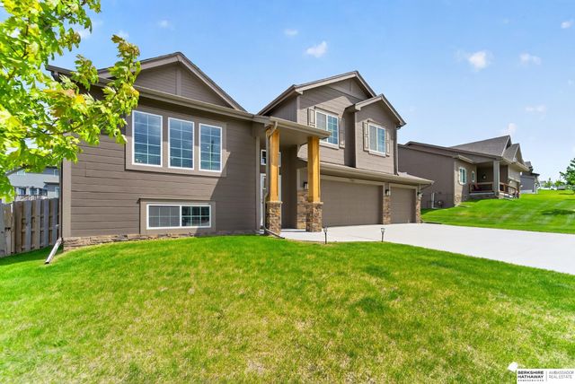 9315 S 179th Street, Omaha, NE 68136