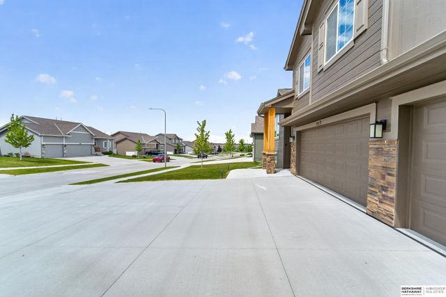 9315 S 179th Street, Omaha, NE 68136