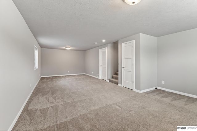 9315 S 179th Street, Omaha, NE 68136