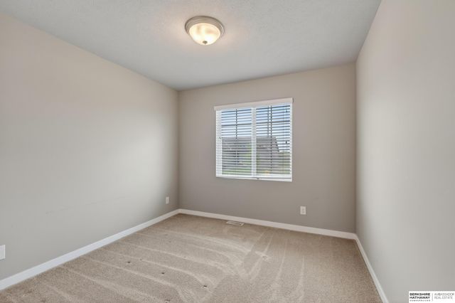 9315 S 179th Street, Omaha, NE 68136