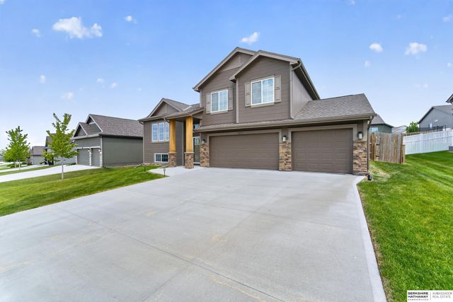 9315 S 179th Street, Omaha, NE 68136