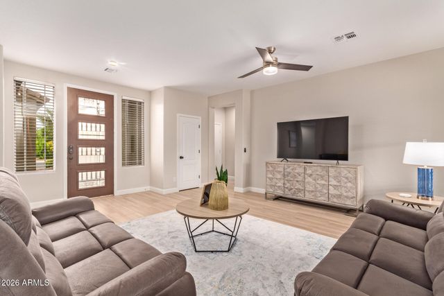 139 E GAIL Drive, Gilbert, AZ 85296