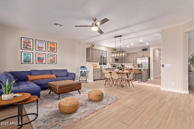 139 E GAIL Drive, Gilbert, AZ 85296