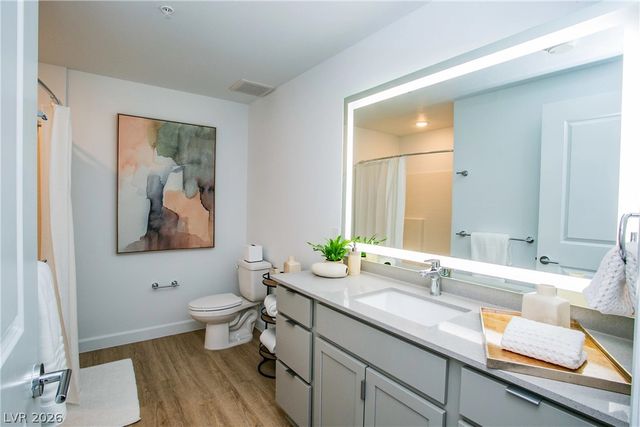 4480 Meadows Lane 209, Las Vegas, NV 89107