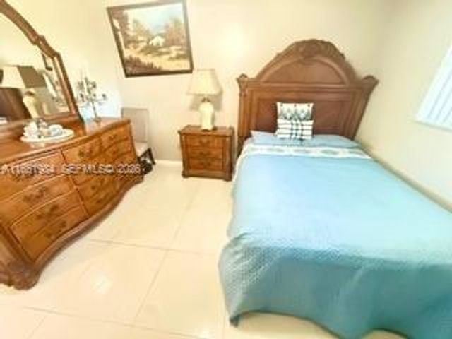 6100 NW 44th Street 405, Lauderhill, FL 33319