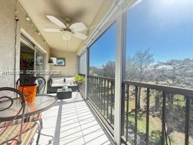 6100 NW 44th Street 405, Lauderhill, FL 33319