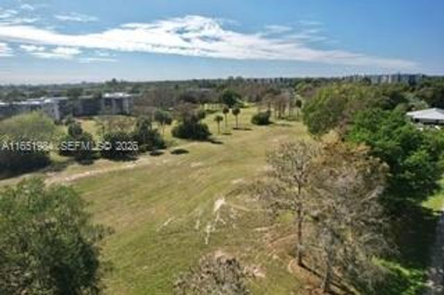 6100 NW 44th Street 405, Lauderhill, FL 33319