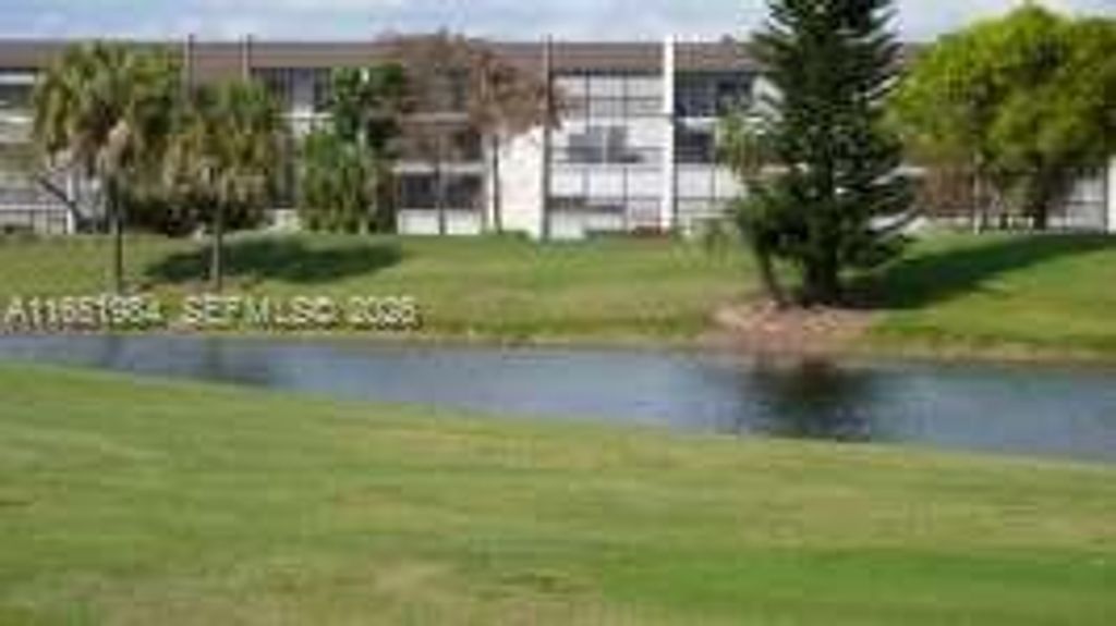 6100 NW 44th Street 405, Lauderhill, FL 33319